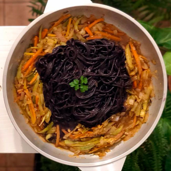 fideos de maiz con vegetales